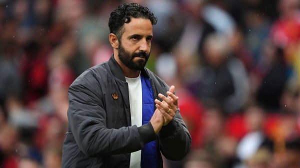 卓信宝 阿莫林崩溃了？曼联主帅坦言：我也不知道球队会踢成什么鬼样子！